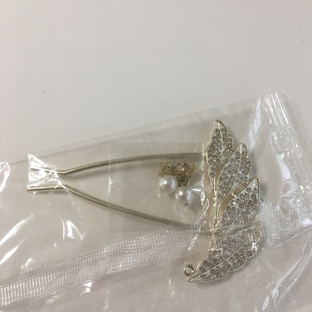 Leaves double pin with dangle drop for hair accessories